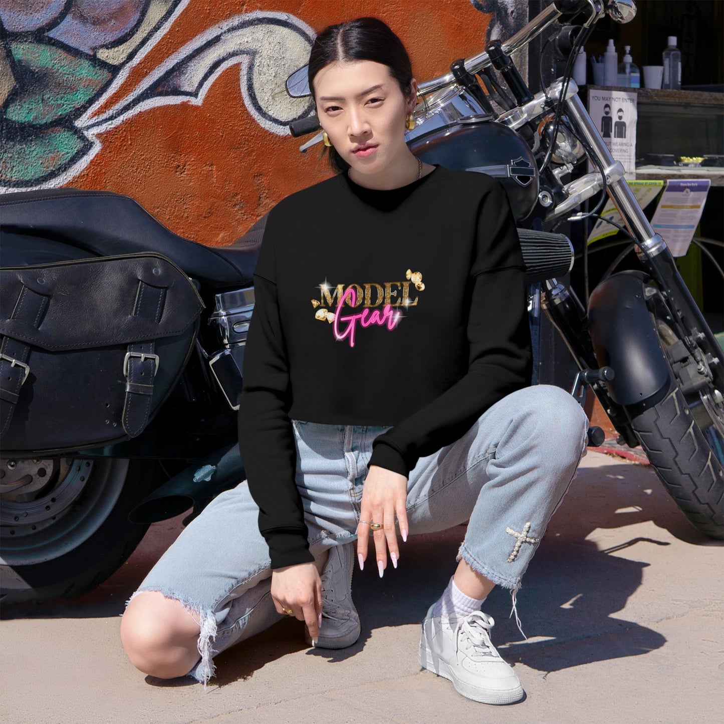 Model Gear Women's Cropped Sweatshirt